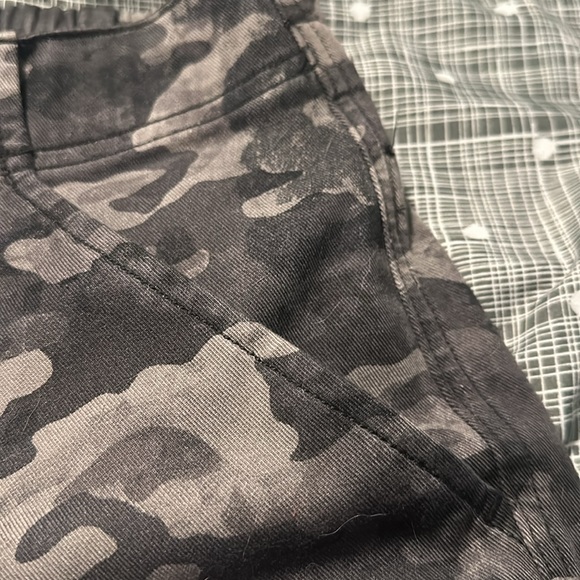 Spanx camo pants size M - Picture 4 of 13